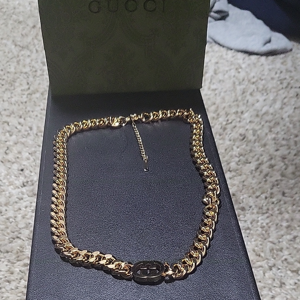 Gucci Gold-Tone Curb Chain Necklace with Interlocking Logo